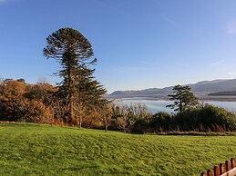 Bryn Mel Manor Straits View