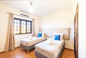 Villa Royal Sandals