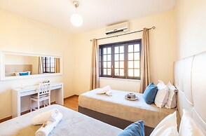 Villa Royal Sandals