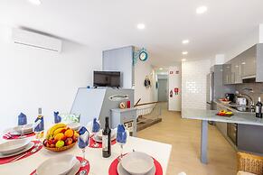 Townhouse Aqua