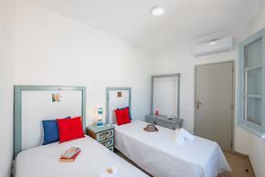 Townhouse Aqua