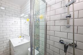 Townhouse Aqua