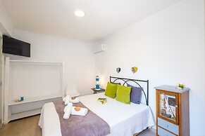 Townhouse Aqua