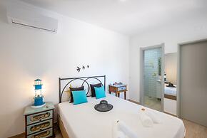 Townhouse Aqua