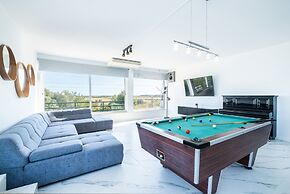 Villa Avalon