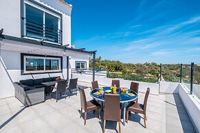 Villa Avalon