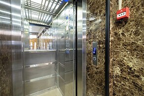 Lavin Hotel & Suites