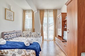 Apartments Elena