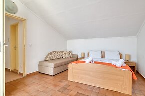 Apartments Elena