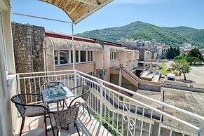 Apartments Elena