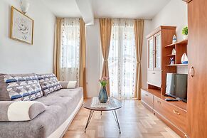 Apartments Elena