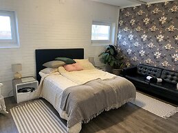 Alingsgård B&B - Spabad, bastu, gym, behandlingar & padelbana