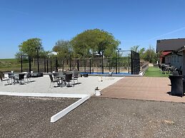 Alingsgård B&B - Spabad, bastu, gym, behandlingar & padelbana