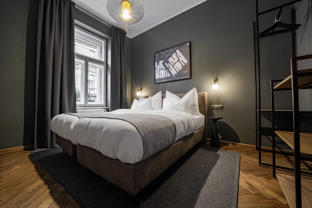 The Viaduct Suites & More