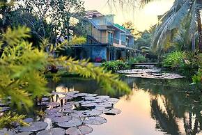 River CoCo Amphawa