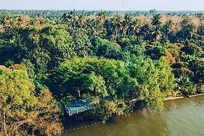 River CoCo Amphawa