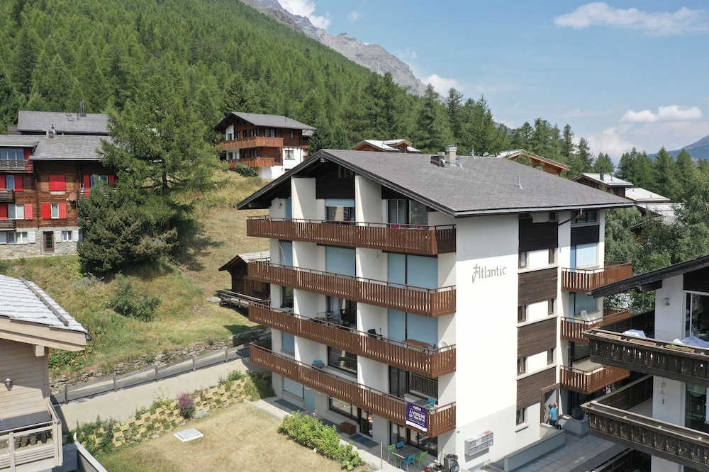 Lovely 1-bed Apartment in Saas-fee