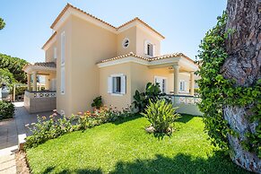Villa Caly