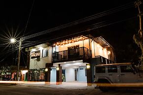 Hotel Naomi