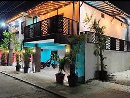 Hotel Naomi