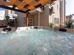 Apartments Aqua
