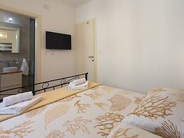 Apartments Aqua