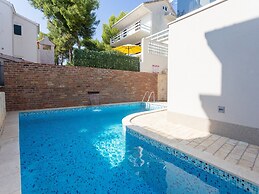 Apartments Aqua