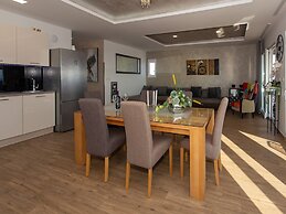 Apartments Aqua