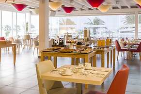 Aparthotel ILUNION Costa Sal Lanzarote