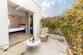Open Hotel