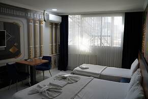 Heraldic Room Hotel