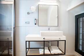 nQn Aparts & Suites Sevilla