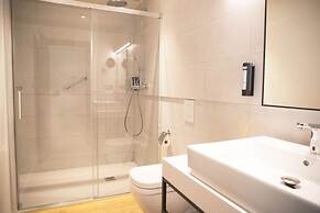 nQn Aparts & Suites Sevilla