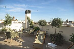 nQn Aparts & Suites Sevilla