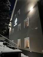 Hillside No. 18