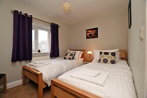 Schooner Court No1