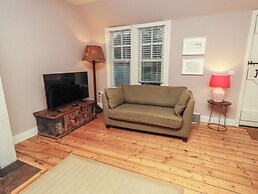Armstrong Cottages No6