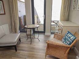 Riverside Lodge