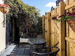 Mistletoe Cottage