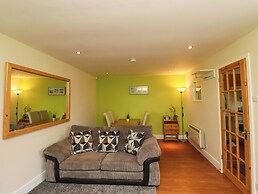 Flora Cottage