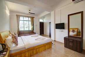 Hotel Pleasure Inn near Turtle Beach- Morjim