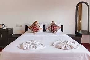 Hotel Pleasure Inn near Turtle Beach- Morjim