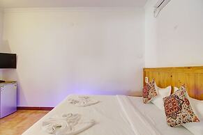 Hotel Pleasure Inn near Turtle Beach- Morjim