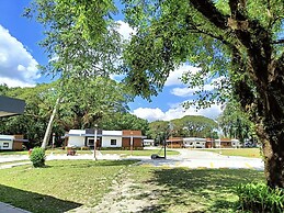 Aurora Villas and Cabin Resort