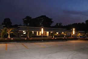 Aurora Villas and Cabin Resort