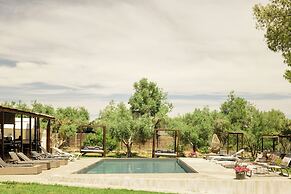 Pefkon Suites