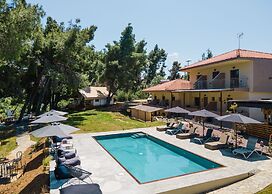 Pefkon Suites