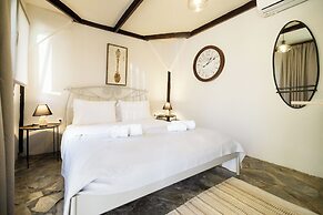 Pefkon Suites