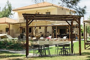 Pefkon Suites