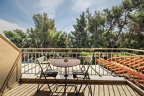 Pefkon Suites